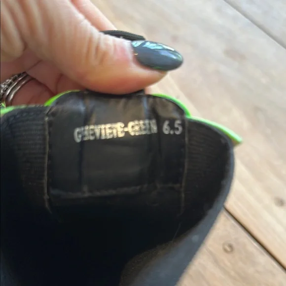 Women’s Green Chunky Chelsea Rain Boots - Picture 4 of 6